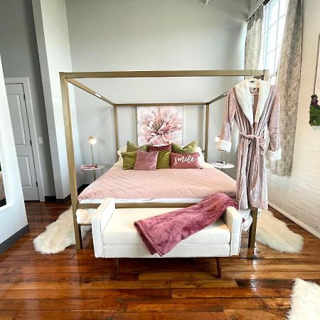 2Br 2Br Le Chateau 505 Lux Penthouse In A Historic Building Utica Buitenkant foto