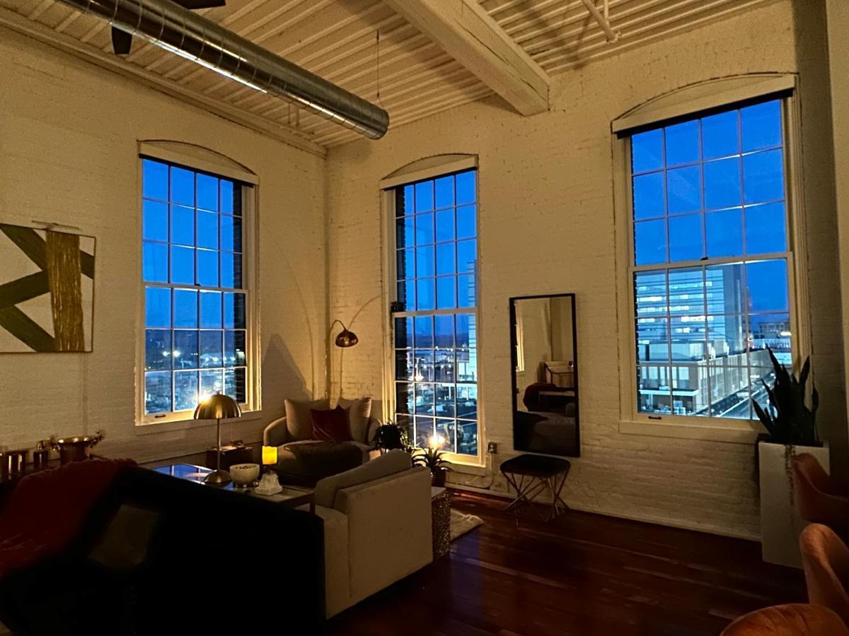 2Br 2Br Le Chateau 505 Lux Penthouse In A Historic Building Utica Buitenkant foto