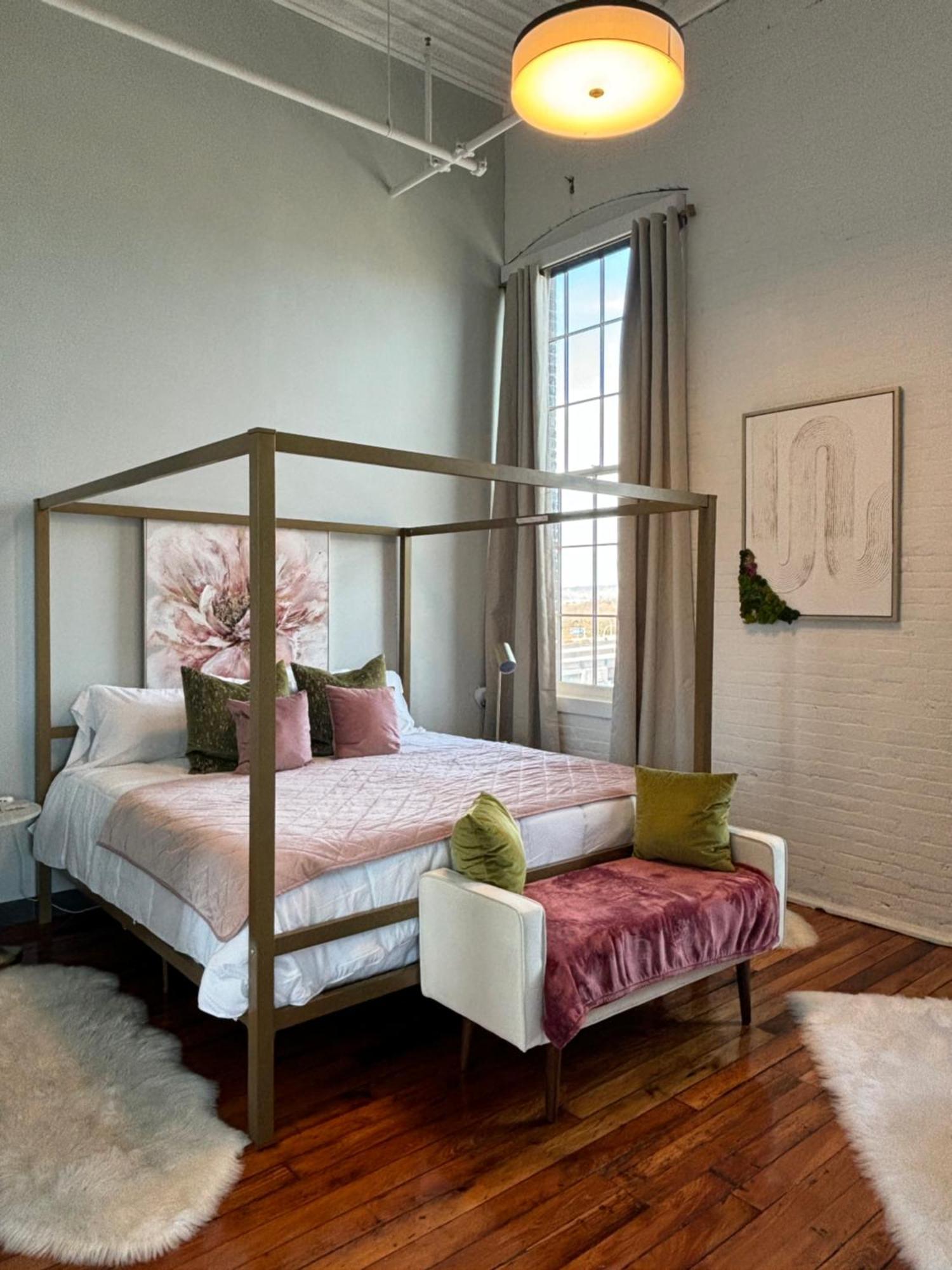 2Br 2Br Le Chateau 505 Lux Penthouse In A Historic Building Utica Buitenkant foto